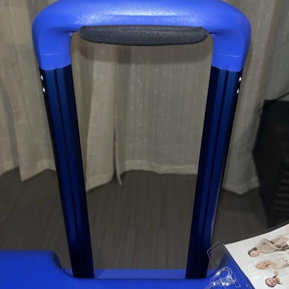 BEIS The Large Check-In Roller Luggage in Cobalt Blue "Sold out online" - Picture 10 of 12